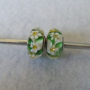 1 Pandora Wild Flowers Murano Glass Charm 791638cz